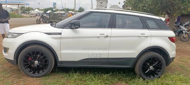 Land Rover Range Rover 2024 White
