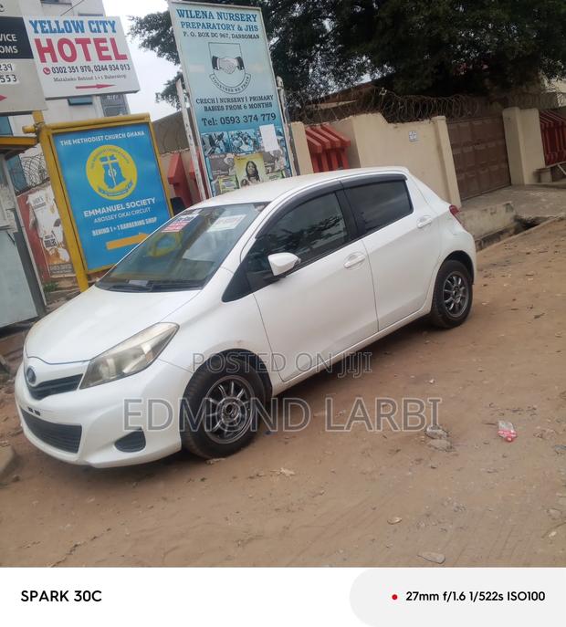 Toyota Vitz 2012 White