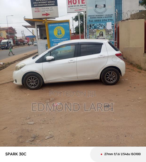 Toyota Vitz 2012 White