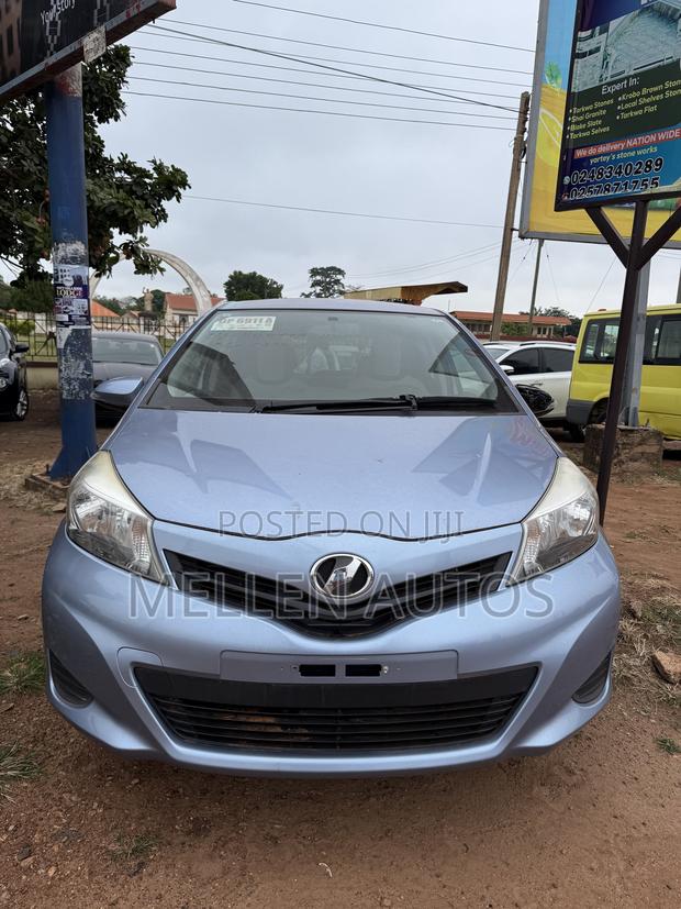 Toyota Vitz 1.5 FWD 3dr 2013 Blue