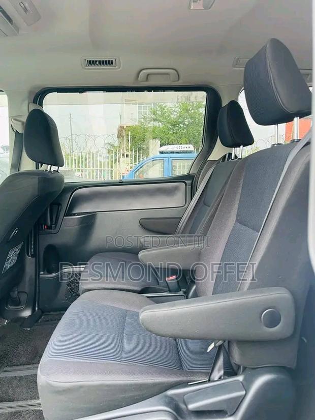 Toyota Voxy 2015 White