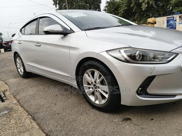 Hyundai Avante 2016 Silver
