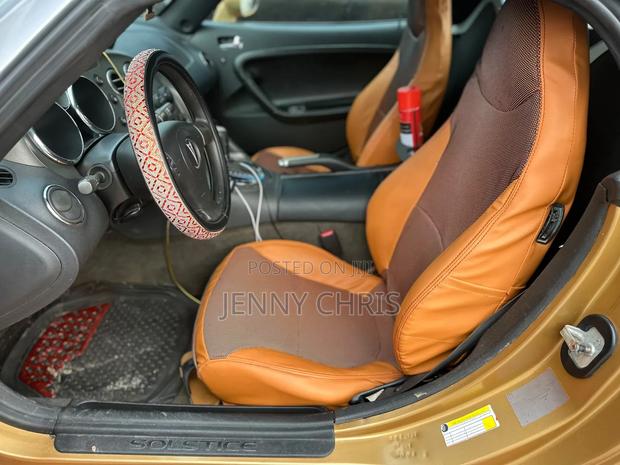Pontiac Solstice 2010 Gold