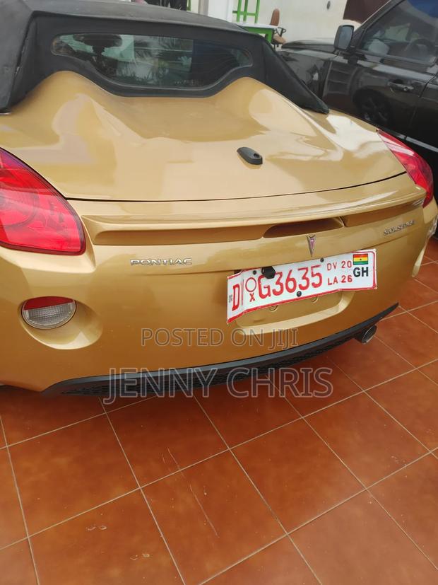 Pontiac Solstice 2010 Gold