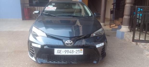 Toyota Corolla SE (1.8L 4cyl 2A) 2018 Black
