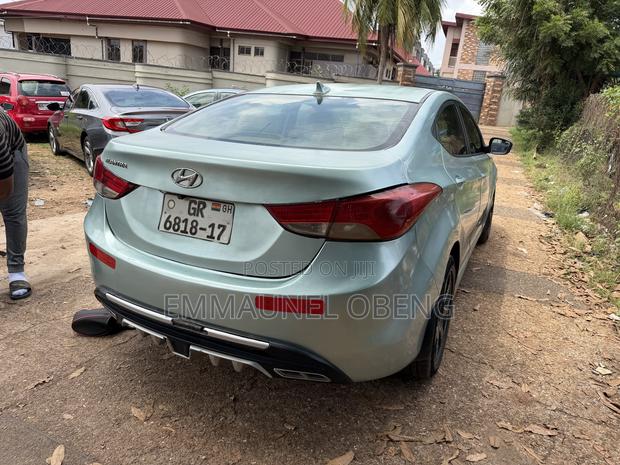 Hyundai Elantra 2012 Green