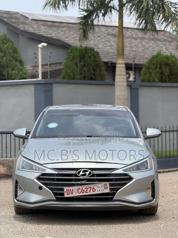 Hyundai Elantra 2021 Silver