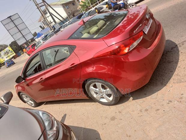 Hyundai Elantra 2012 Red
