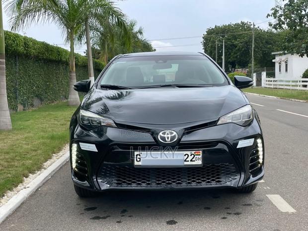 Toyota Corolla SE Special Edition 4dr Sedan (1.8L 4cyl CVT) 2017 Black