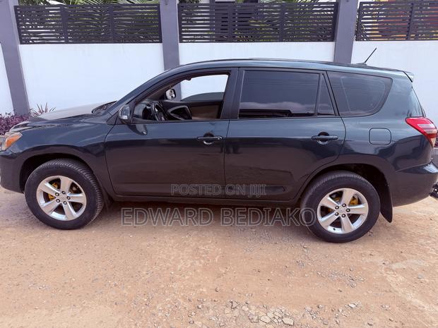 Toyota RAV4 2.5 2011 Green