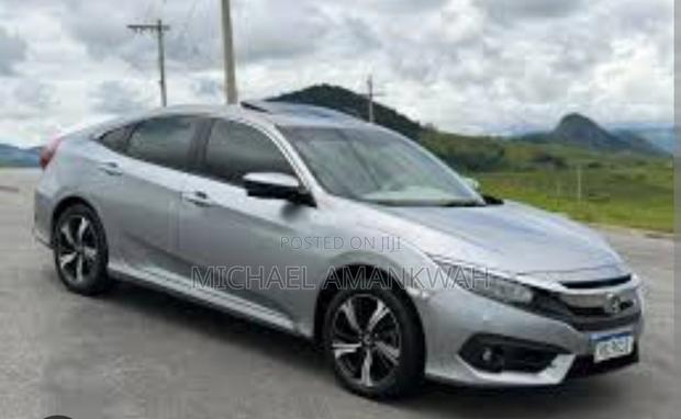 Honda Civic EX Hatchback 2018 Silver