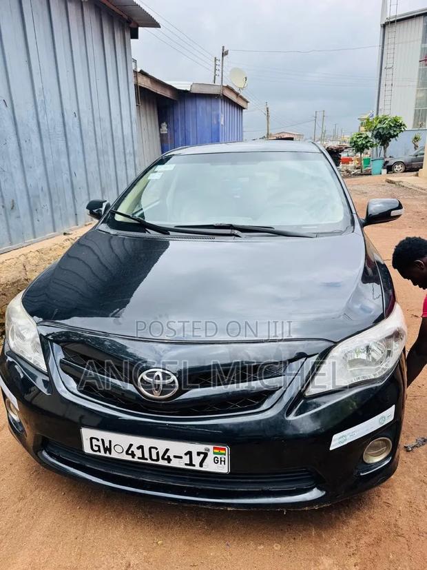 Toyota Corolla 2013 Black