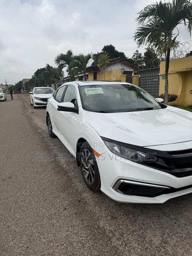 Honda Civic EX 2021 White