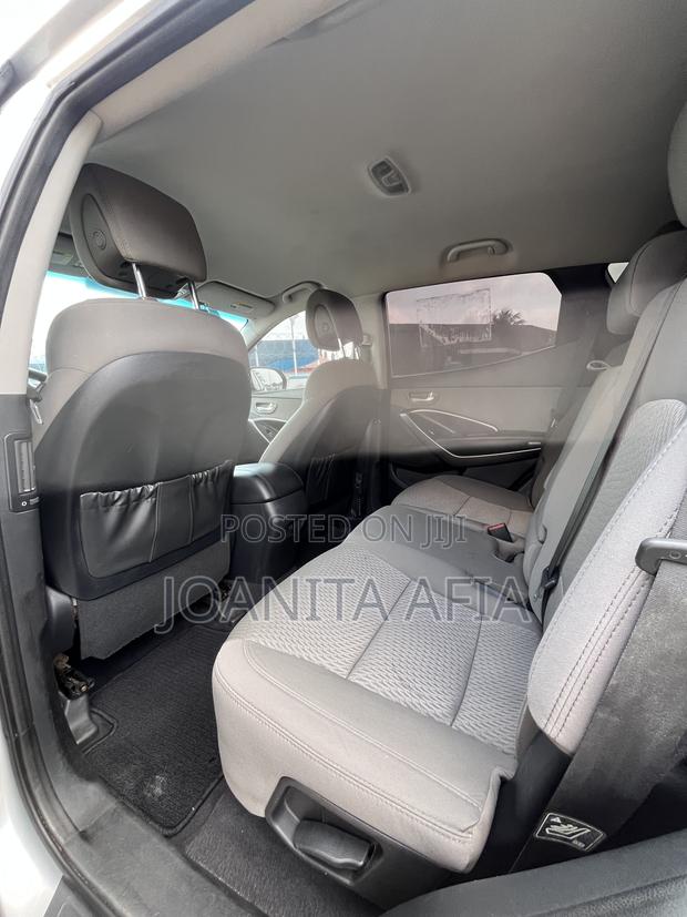 Hyundai Santa Fe SE AWD 2016 Silver