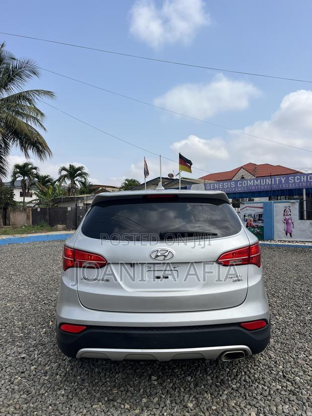 Hyundai Santa Fe SE AWD 2016 Silver