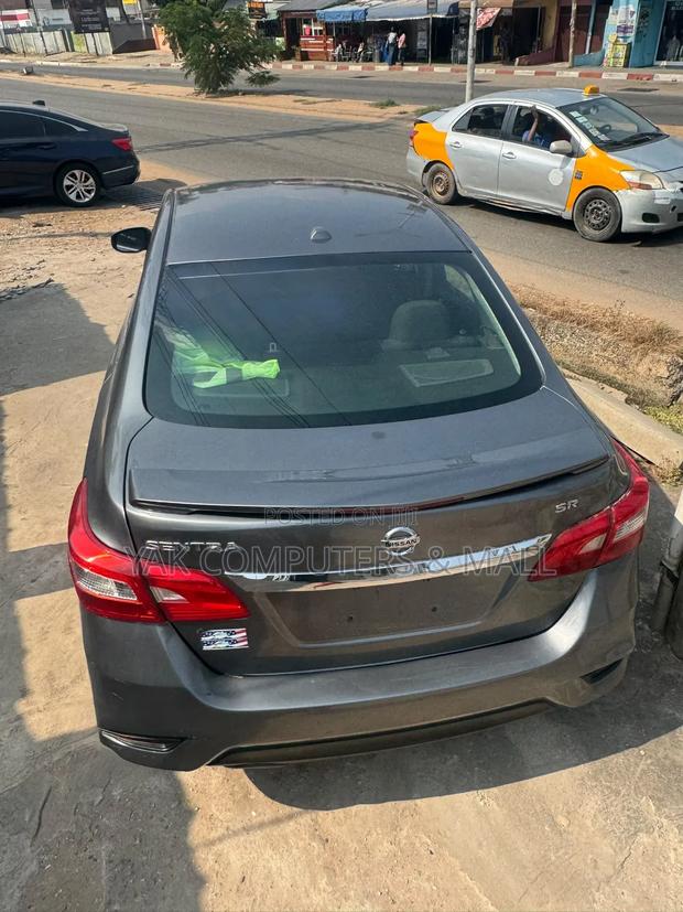 Nissan Sentra SR 2016 Gray