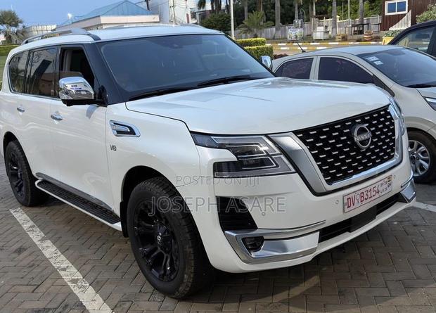 Nissan Patrol 2024 White