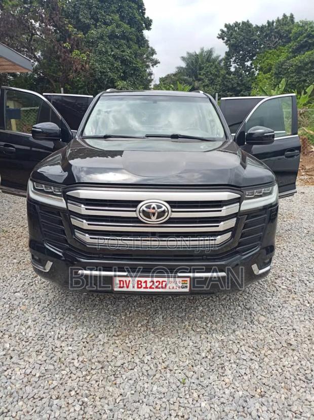 Toyota Land Cruiser 2016 Black