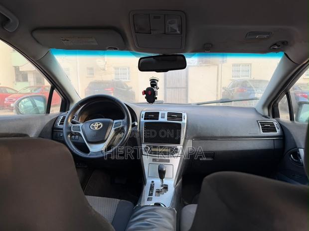 Toyota Corolla 2013 Gold