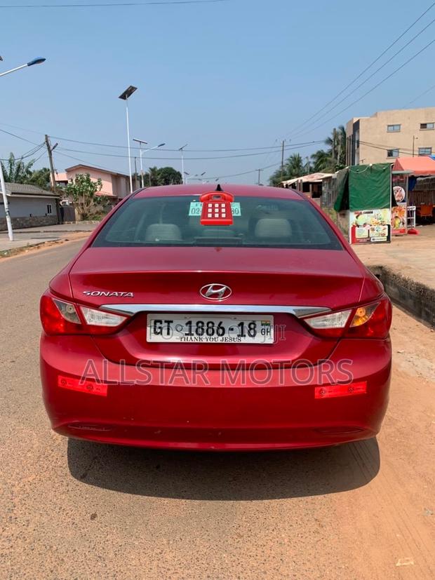 Hyundai Sonata SE 2.0T Sedan FWD (2.0L 4cyl 6A) 2012 Red