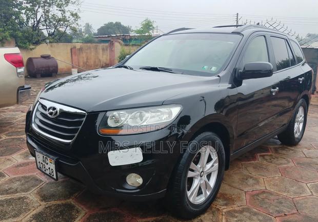 Hyundai Santa Fe 2011 Black