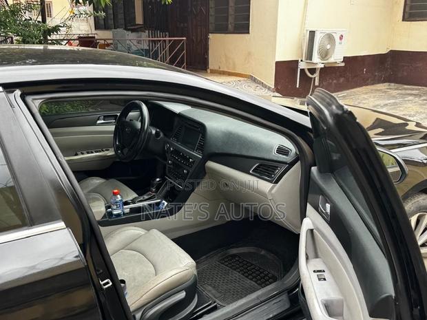 Hyundai Sonata SE 4dr Sedan (2.4L 4cyl 6A) 2015 Black