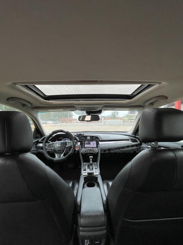 Honda Civic Touring 4dr Sedan (1.5L 4cyl) 2017 Gray