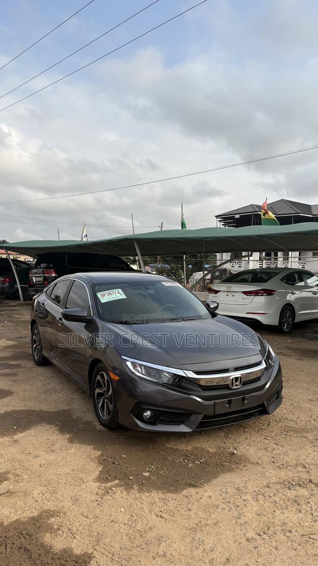 Honda Civic LX Sedan 2018 Gray