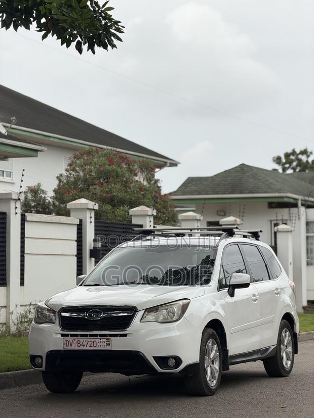 Subaru Forester 2.5i Premium PZEV 4dr SUV AWD (2.5L 4cyl 6M) 2014 White
