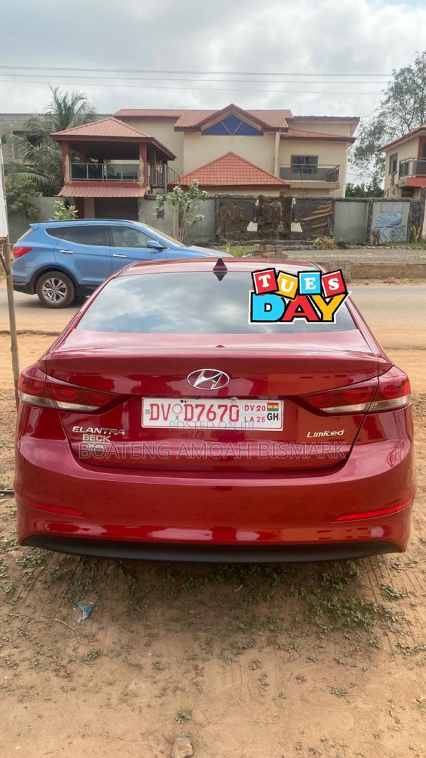 Hyundai Elantra 2016 Red