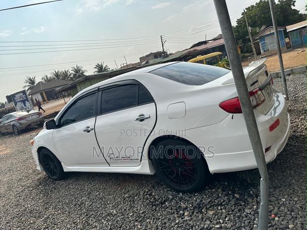 Toyota Corolla 2013 White