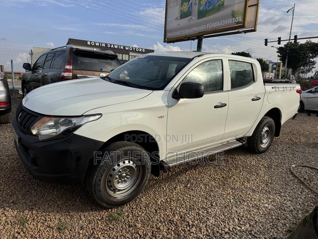 Mitsubishi L200 Double Cab 2.4 181hp 4WD 2017 White