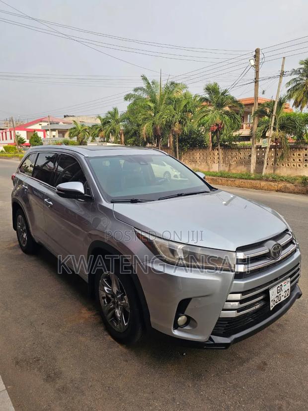 Toyota Highlander 2017 Silver