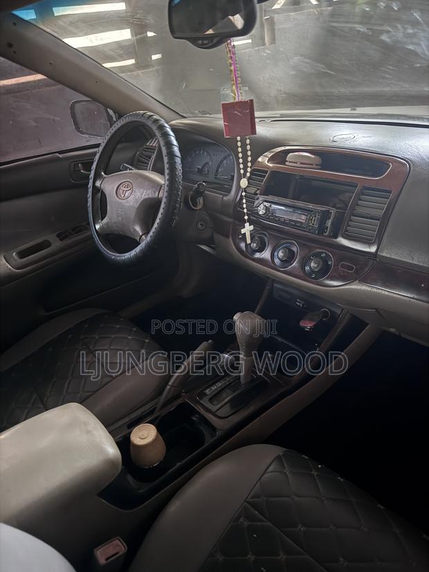 Toyota Camry Gracia 1996 Black
