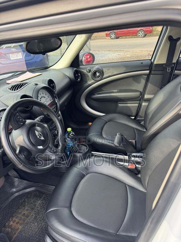 Mini Cooper 2dr Convertible (1.6L 4cyl 6M) 2014 White