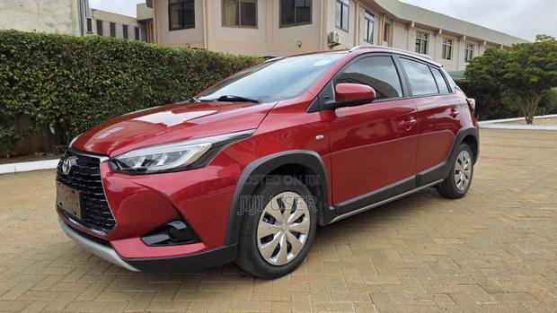 Toyota Yaris 2020 Red