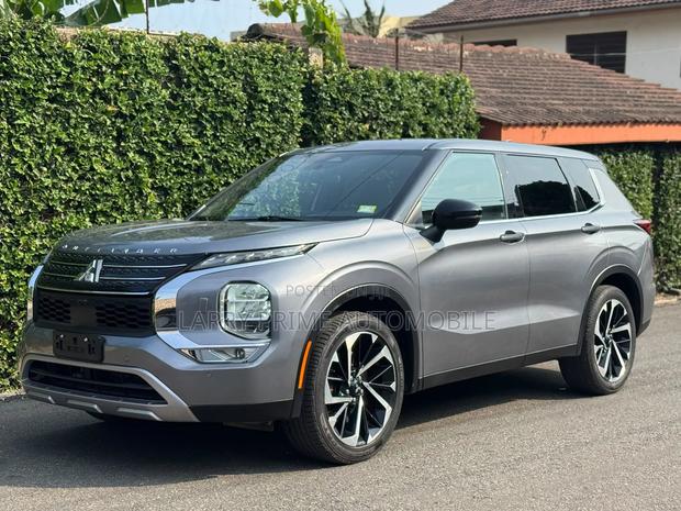 Mitsubishi Outlander SE 2022 Blue