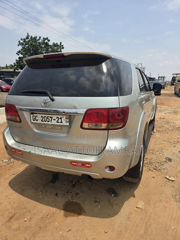 Toyota Fortuner 2012 Gray