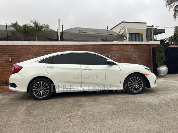 Honda Civic 2019 White