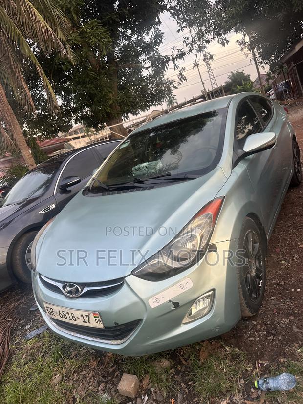 Hyundai Elantra GLS Sedan FWD (1.8L 4cyl 6A) 2013 Green