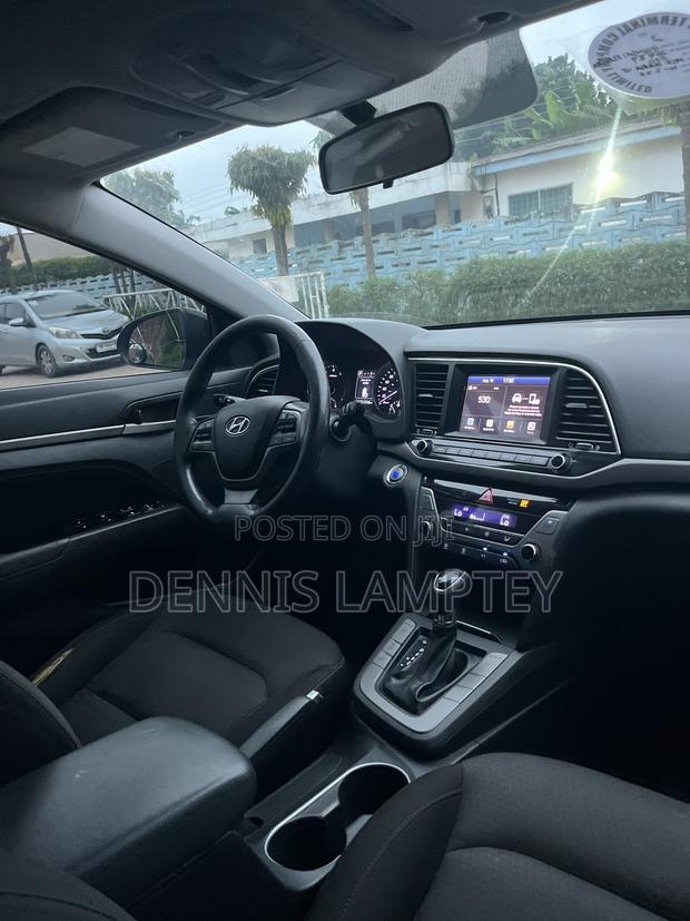 Hyundai Elantra 2017 Black