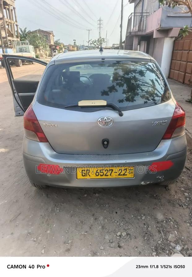 Toyota Yaris 2010 Silver