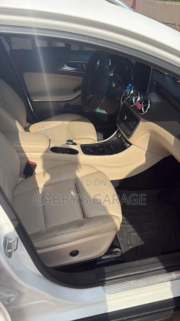 Mercedes-Benz GLA 250 2018 White