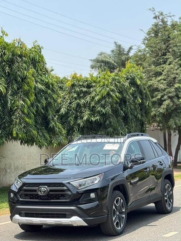 Toyota RAV4 Adventure 2019 Black
