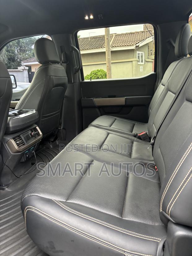Ford F-150 STX 4WD SuperCab 6.5' Box 2025 Gray