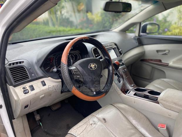 Toyota Venza XLE 2014