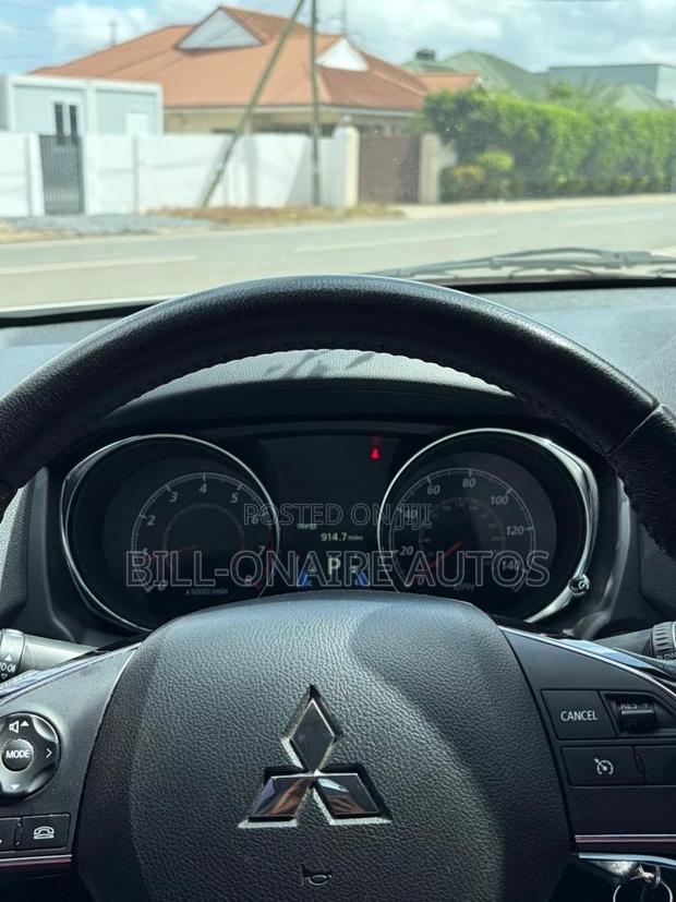 Mitsubishi Outlander SE FWD 2019 White