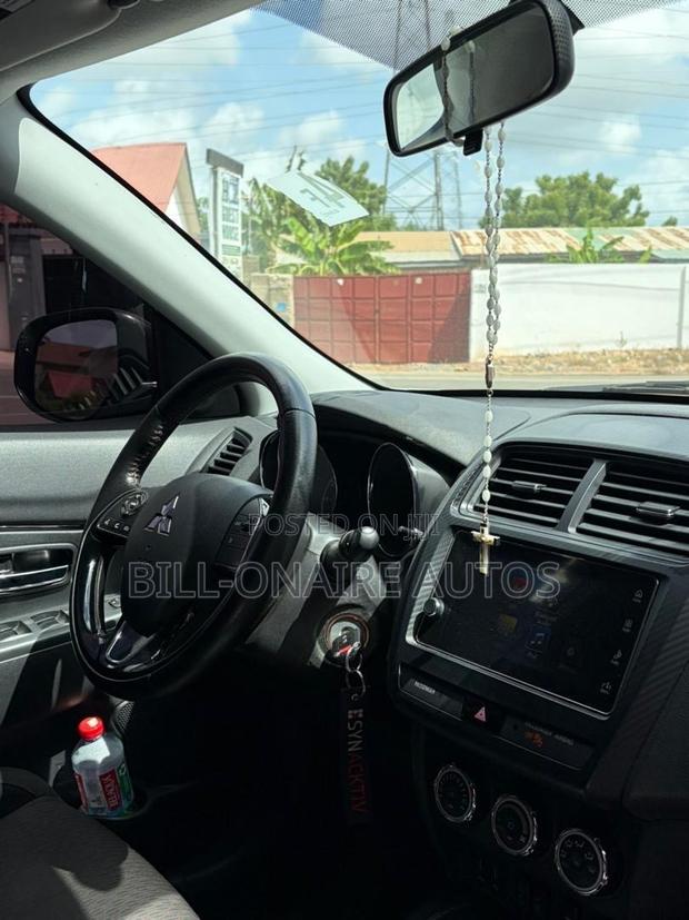 Mitsubishi Outlander SE FWD 2019 White
