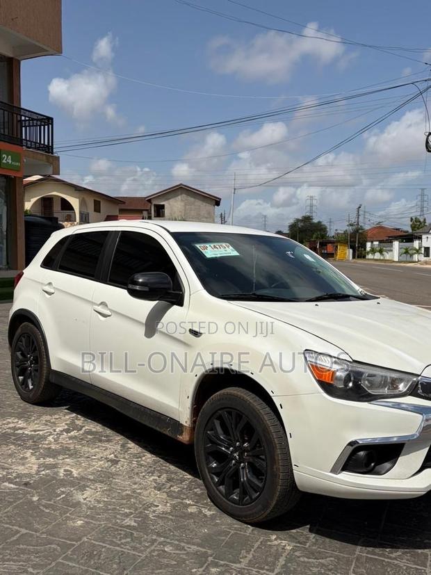 Mitsubishi Outlander SE FWD 2019 White