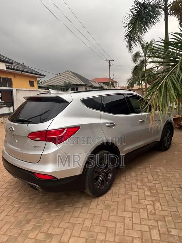 Hyundai Santa Fe 2017 Silver